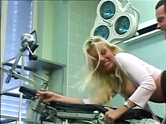 デカ尻, デカパイ, ブロンド, 口内発射, 医者, フェティッシュ, Hd, 淫乱熟女