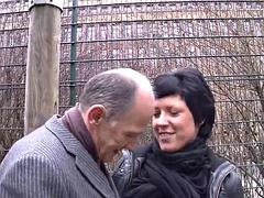 Grote lul, Grote mammen, Pijpbeurt, Hardcore, Moeder die ik wil neuken, Tatoeage, Tieten likken, Vrouw