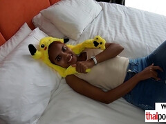 Amateur Sex Thai teenager Cherry wants more fun