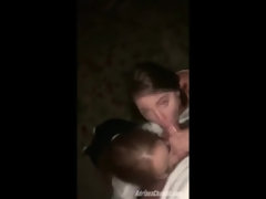 ブロンド, 茶髪の, 口内発射, イマラチオ, アウトドア, 生徒, フェラする, 三人