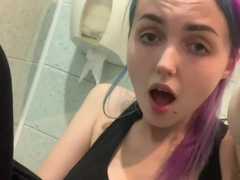Enthousiasteling, Hd, Masturbatie, Openbaar, Alleen, Tiener, Toilet, Webcamera