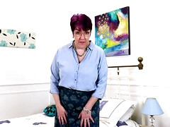 Britisch, Vollbusig, Nahaufnahme, Masturbation, Reif, Milf, Orgasmus, Strümpfe