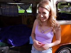 アメリカ人, ブロンド, フェラチオ, 車, 顔射, タトゥー, ティーン, オッパイの