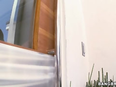 18 jaar, Enthousiasteling, Bruinharig, Handbeurt, Lesbisch, Moeder die ik wil neuken, Natuurlijke tieten, Slikken