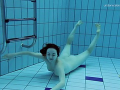 デカパイ, フェティッシュ, アウトドア, 公共, 剃毛, シャワー, オッパイの, 水中