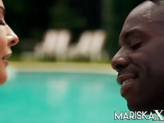 Анальный секс, Из жопы в рот, Секс без цензуры, Межрасовый секс, Латиноамериканки, Лизание, Милф, На природе