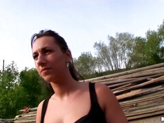 Amateur, Sucer une bite, Brunette brune, Tchèque, Européenne, Argent, De plein air, Réalité