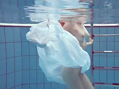 美女, 茶髪の, プール, ポルノスター, 公共, ロシア人, 一人, 水中