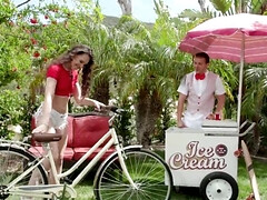 Pijpbeurt, Hondjeshouding, Eten, Natuurlijk, Natuurlijke tieten, Klein, Kut duiken, Anaal likken