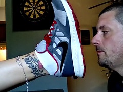 Queen K Waitress Footdom 9