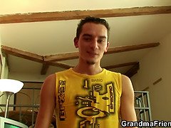 ぽっちゃり, デカパイ, 巨大, 熟年, ハメ撮り, ティーン, 三人, オッパイの