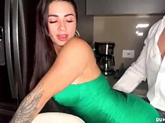 エロ熟女, キス, ラティーナ, 熟年, 淫乱熟女, 筋肉, タトゥー, オッパイの