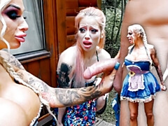 デカパイ, イギリス人, 淫乱熟女, アウトドア, 放尿, ラフ, 剃毛, 三人