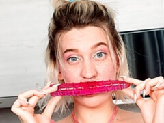 ブロンド, 指いじり, 目瞪口呆, 手コキする, オナニー, ガリガリ, 一人, ストリッピング