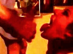 18 ans, Anal, Sucer une bite, Brunette brune, Tir de sperme, Seins naturels, Avaler, Adolescente