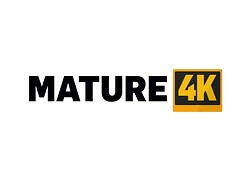 ブロンド, カワイイ, イマラチオ, 指いじり, 手コキする, Hd, 乳首, ガリガリ