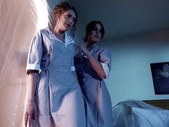 Kont, Grote mammen, Bruinharig, Zoenen, Vrijster, Kut duiken, Roodharige vrouw, Uniformpje