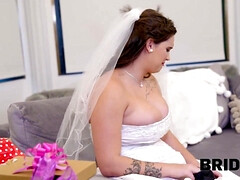 Belle grosse femme bgf, Gros seins, Sucer une bite, Couple, Cocu, Branlette thaïlandaise, Réalité, Nénés