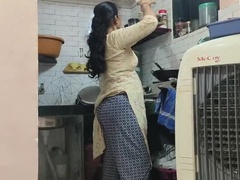 Hot Indian Desi Bhabhi Sagita Sharm Face Fuck and Blowjob in HD
