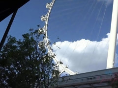 Leie, Bad, Braunhaarige, Schmutzig, Freundin, Absätze, Höschen, Piercing