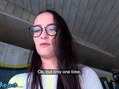 18 jahre, Blasen, Vollbusig, Spermaladung, Schwanz, Reiten, Dürr, Jungendliche (18+)