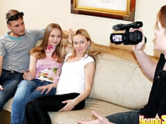 Grote kont, Pijpbeurt, Hondjeshouding, Kwartet, Natuurlijke tieten, Mager, Tiener, Tieten likken