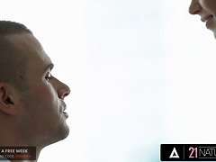 Blasen, Sperma im mund, Spermaladung, Kehlenfick, Hundestellung, Aufs gesicht abspritzen, Hd, Natürlichen titten