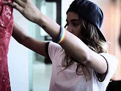 Брюнетки, Молоденькие