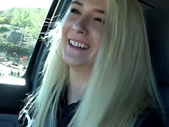 Enthousiasteling, Blond, Pijpbeurt, Auto, Sperma shot, Handbeurt, Mager, Zuigen