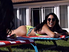 デカチン, フェラチオ, 毛深い, ハードコア, 下着, 淫乱熟女, アウトドア, 三人