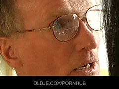 Pijpbeurt, Lul, Hondjeshouding, Hd, Likken, Zuigen, Tiener, Tieten likken