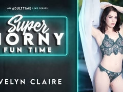 Enthousiasteling, Bruinharig, Gapende, Masturbatie, Geschoren, Alleen, Tieten likken, Webcamera