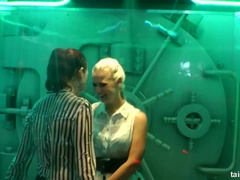 衣服着たままセックス, ダンス, 異人種間, レズビアン, オージー, パーティ, シャワー, スインガー