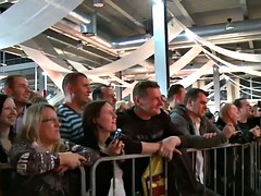 Любители, Красотки, На публике