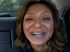 フェラチオ, 車, カップル, イく瞬間, 手コキする, 淫乱熟女, オイル, 馬乗り