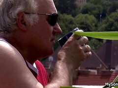 Sucer une bite, Brunette brune, Tchèque, Queue, Européenne, Hd, Adolescente, Nénés