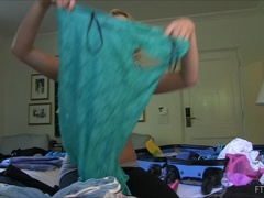 Бутылка, Платье, Каблуки, На публике, Соло, Игрушки