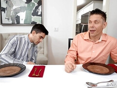 18 jahre, Arsch, Grosser schwanz, Blasen, Hardcore, Muschi, Jungendliche (18+), Flotter dreier