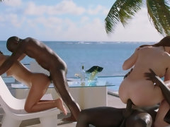 Hundestellung, Doppelpenetration, Aufs gesicht abspritzen, Gruppe, Handjob, Hd, Interrassisch, Natürlichen titten