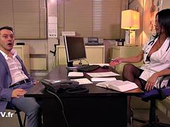 Anal, Gros seins, Sucer une bite, Brunette brune, Médecin, Branlette thaïlandaise, Mère que j'aimerais baiser, Nénés