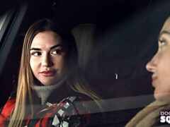 Mamada, Morena, Estilo perrito, Pequeña, Afeitado, Tatuaje, Adolescente, Tetas