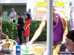 Sucer une bite, Brunette brune, Gorge profonde, Européenne, Hard, Hd, De plein air, Voyeur
