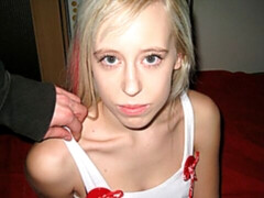 Leie, Blondine, Blasen, Hundestellung, Natürlichen titten, Dürr, Jungendliche (18+), Titten
