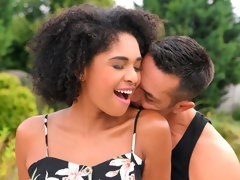 Cul, Sucer une bite, Brunette brune, En levrette, Noir ébène, Rasée, Adolescente, Nénés