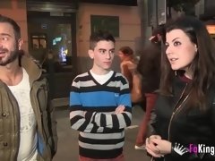 Leie, Grosse titten, Blasen, Braunhaarige, Pummelig, Dürr, Spanisch, Flotter dreier