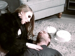 Arschlecken, Blasen, Vollbusig, Kehlenfick, Hundestellung, Piercing, Transfrau, Strümpfe