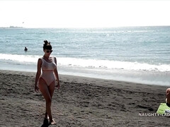 Playa, Tetas grandes, Morena, Tetona, Fetiche, Mamá, Ruso, Tetas
