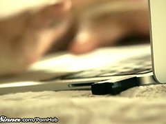 Cul, Beauté, Brunette brune, Chatte, Strapon, Dénudage, Nénés, Jouets