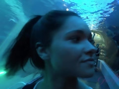 Leie, Bikini, Braunhaarige, Freundin, Öl, Im freien, Zierlich, Pov