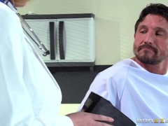 Grote mammen, Blond, Pijpbeurt, Arts, Verpleegster, Gezichtspunt, Realiteit, Uniformpje